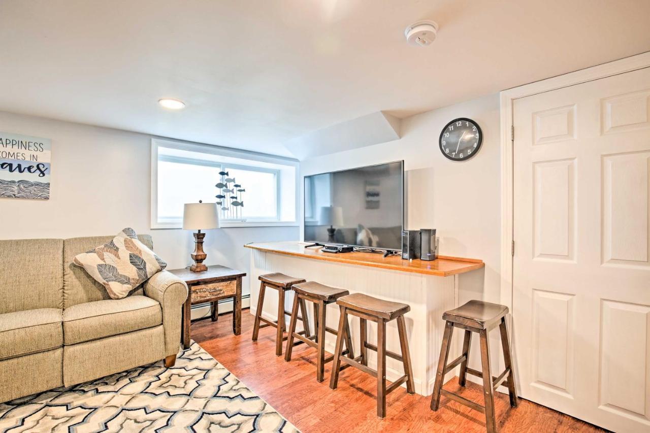 Old Orchard Beach Home With Patio Walk To Beach Екстериор снимка